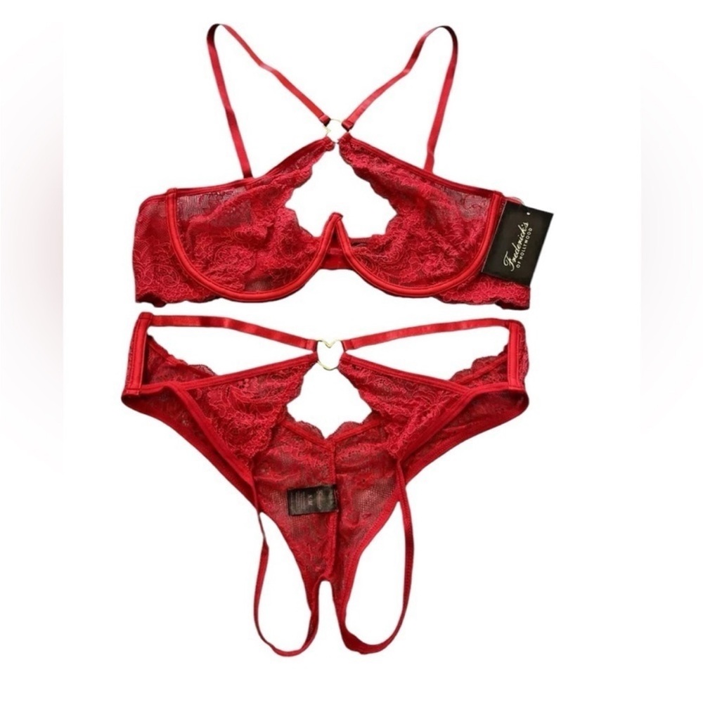 Fredricks of Hollywood red floral lace bra & thong panty set S/M